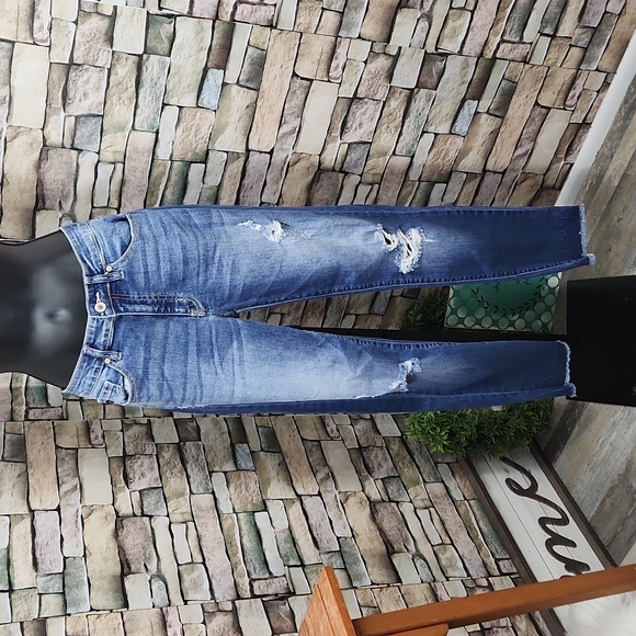 KanCan Elvis High-Rise Skinny Jeans - Picture 4 of 11